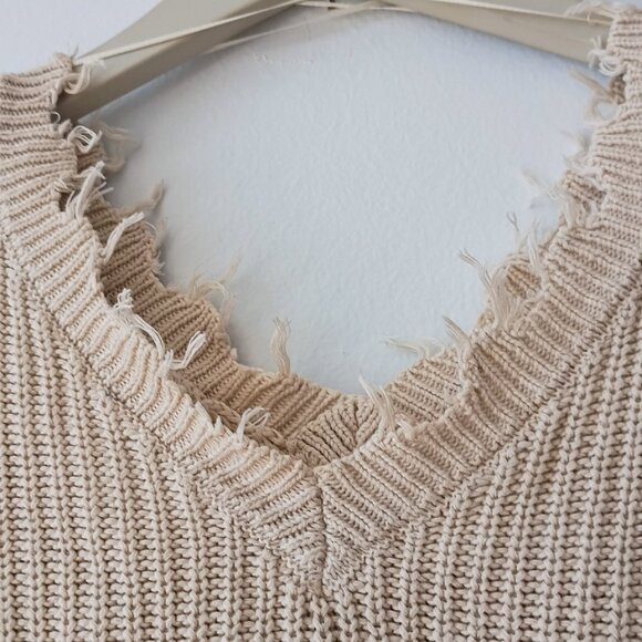 Jessica Simpson Distressed Cropped Knit Sweater | Cream/Tan | Size XS - Picture 3 of 8